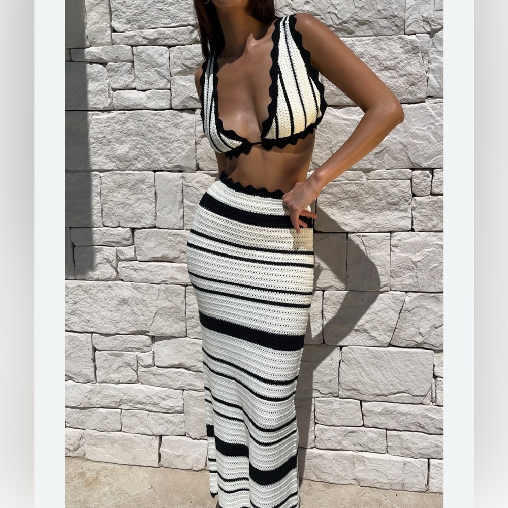 Commense Black and White Striped Maxi Skirt